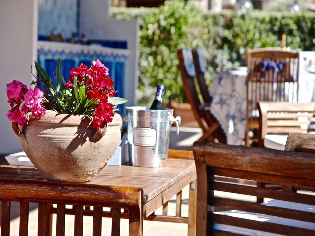 Villa Amare 캄포펠리체 디 로첼라 외부 사진